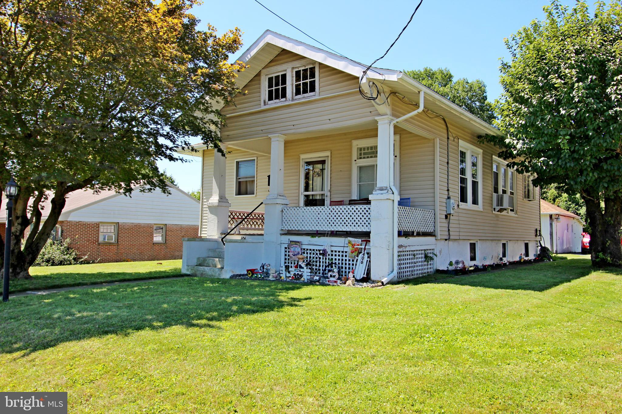 NEW HOLLAND BOROUGH - Residential