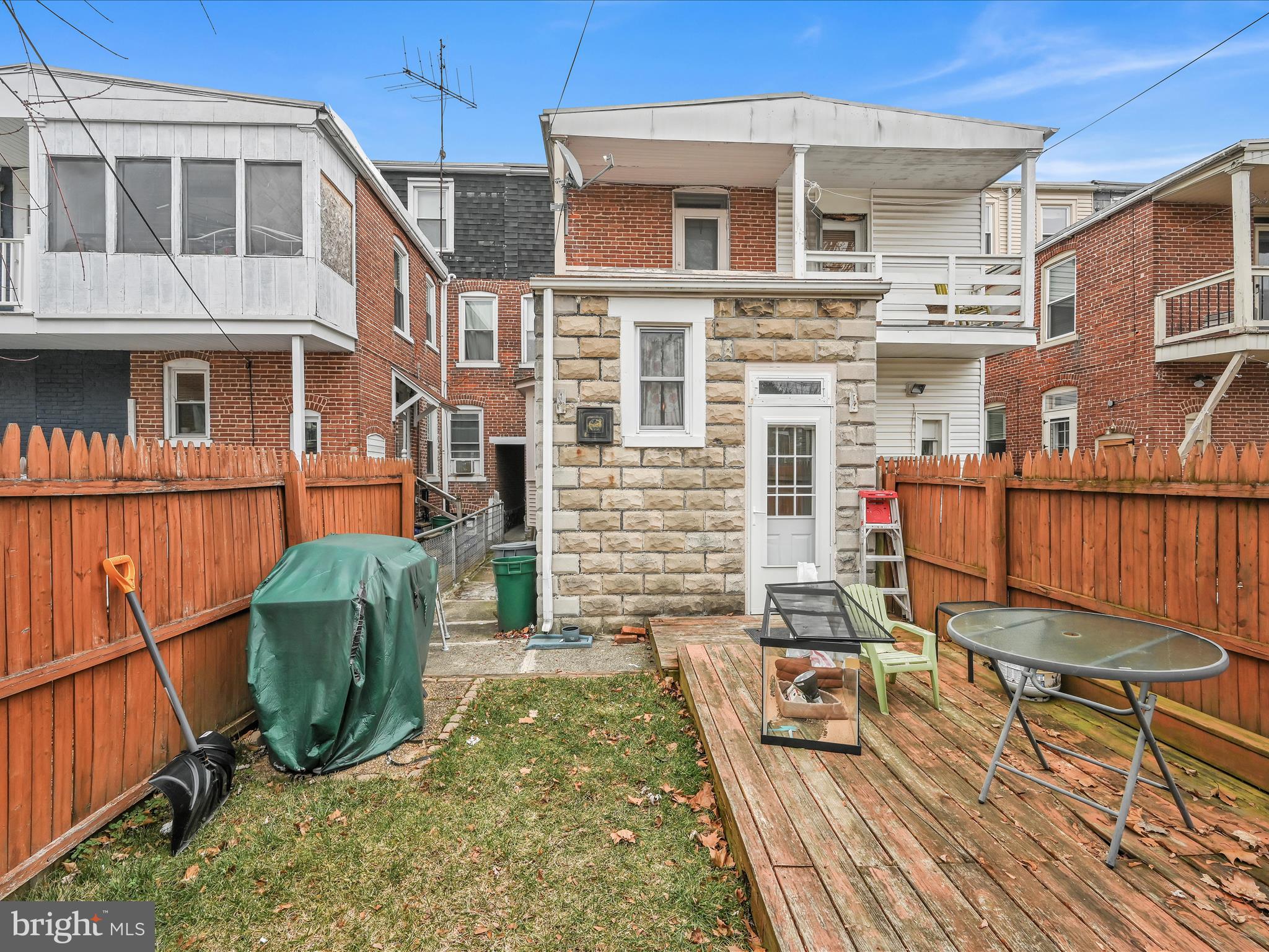 WEST END LANCASTER - Residential