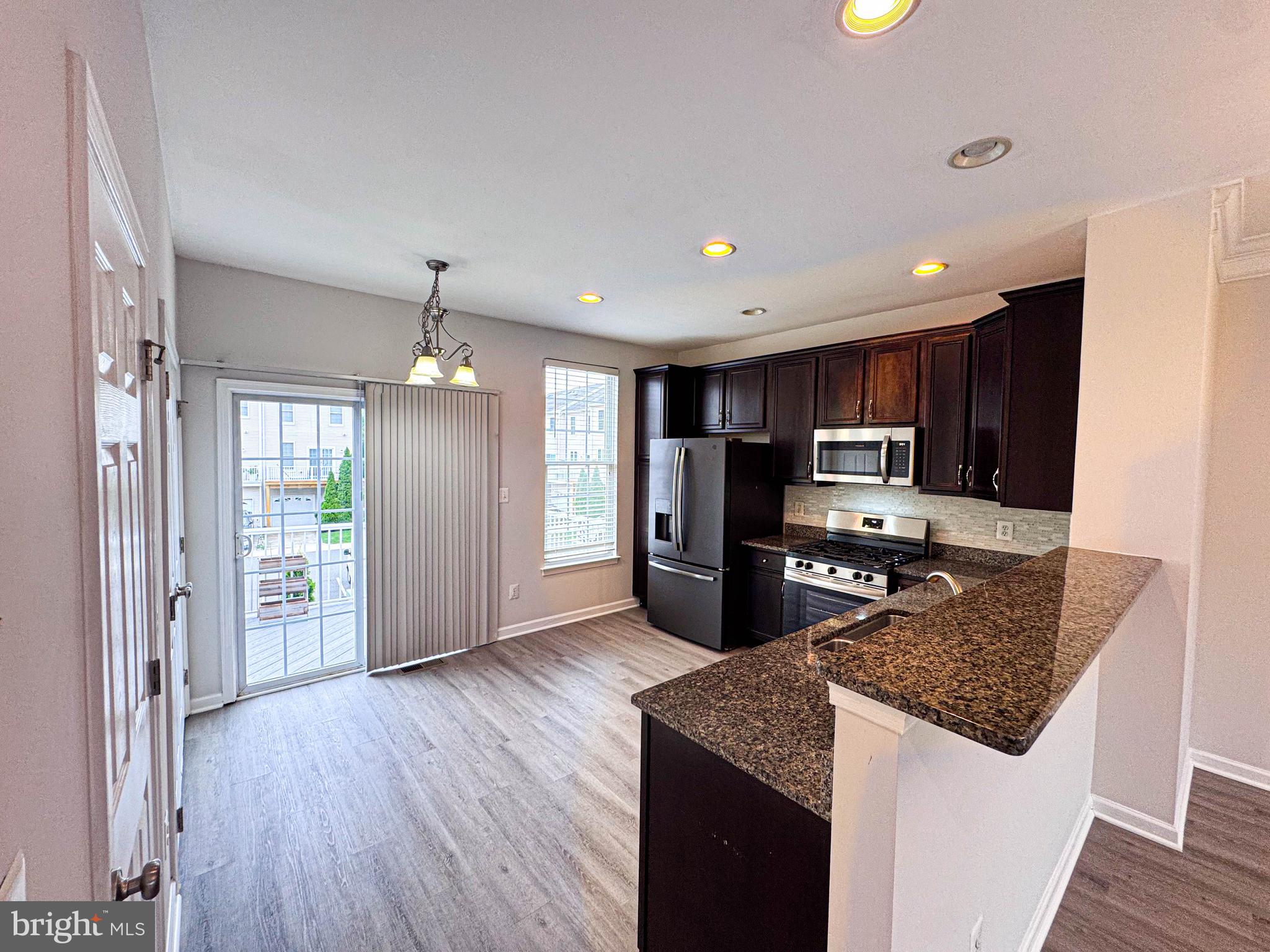 AMBERLEA AT SOUTH RIDING - Residential