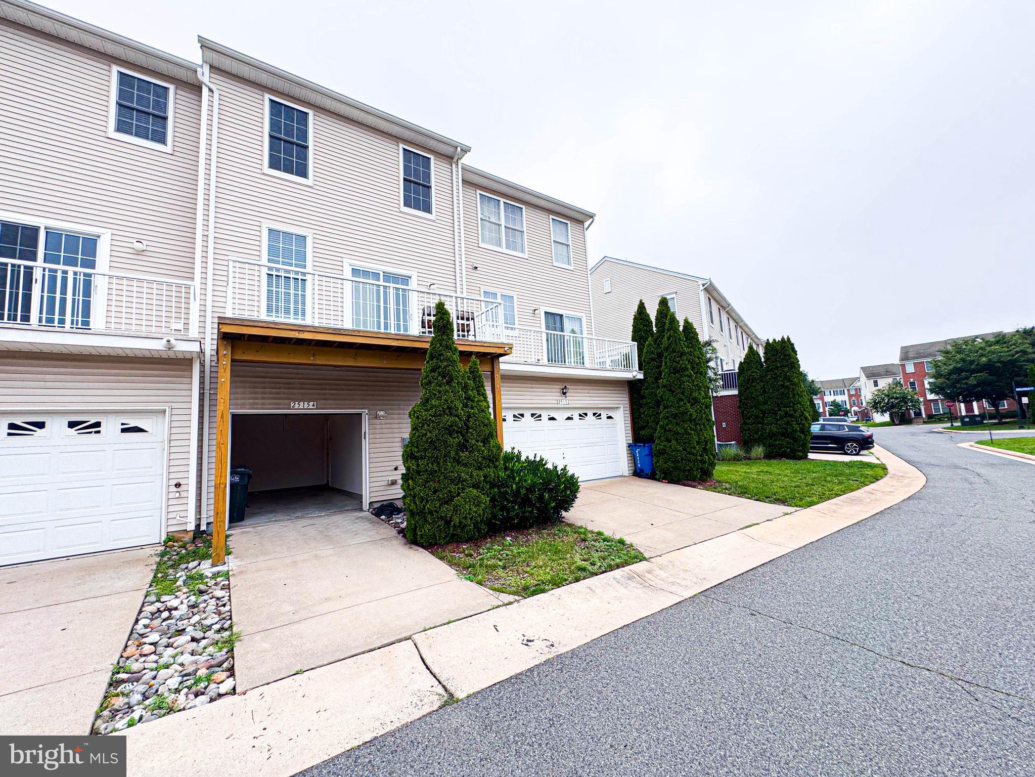 AMBERLEA AT SOUTH RIDING - Residential