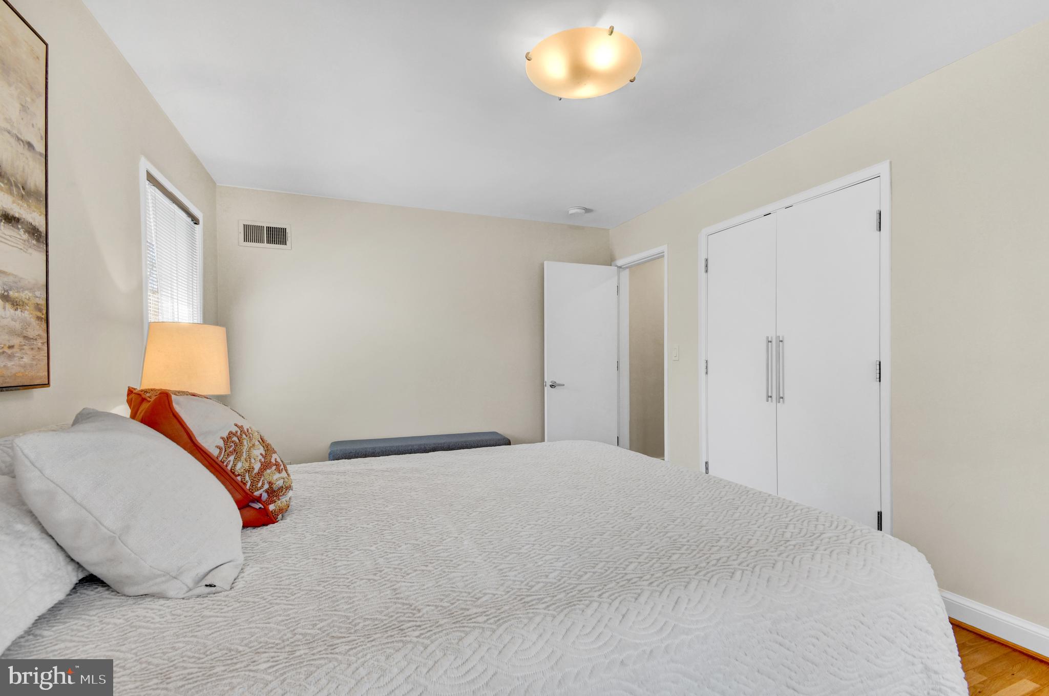 KENWOOD PARK - Residential