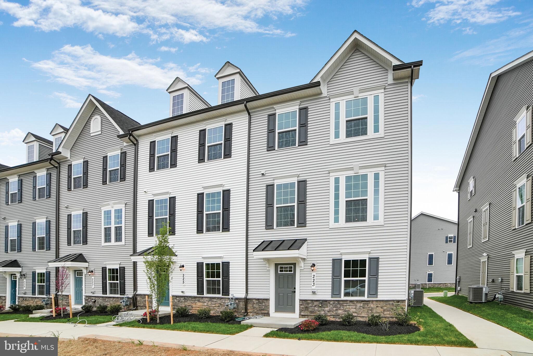 BELLE AIR TOWNHOMES - Residential Lease