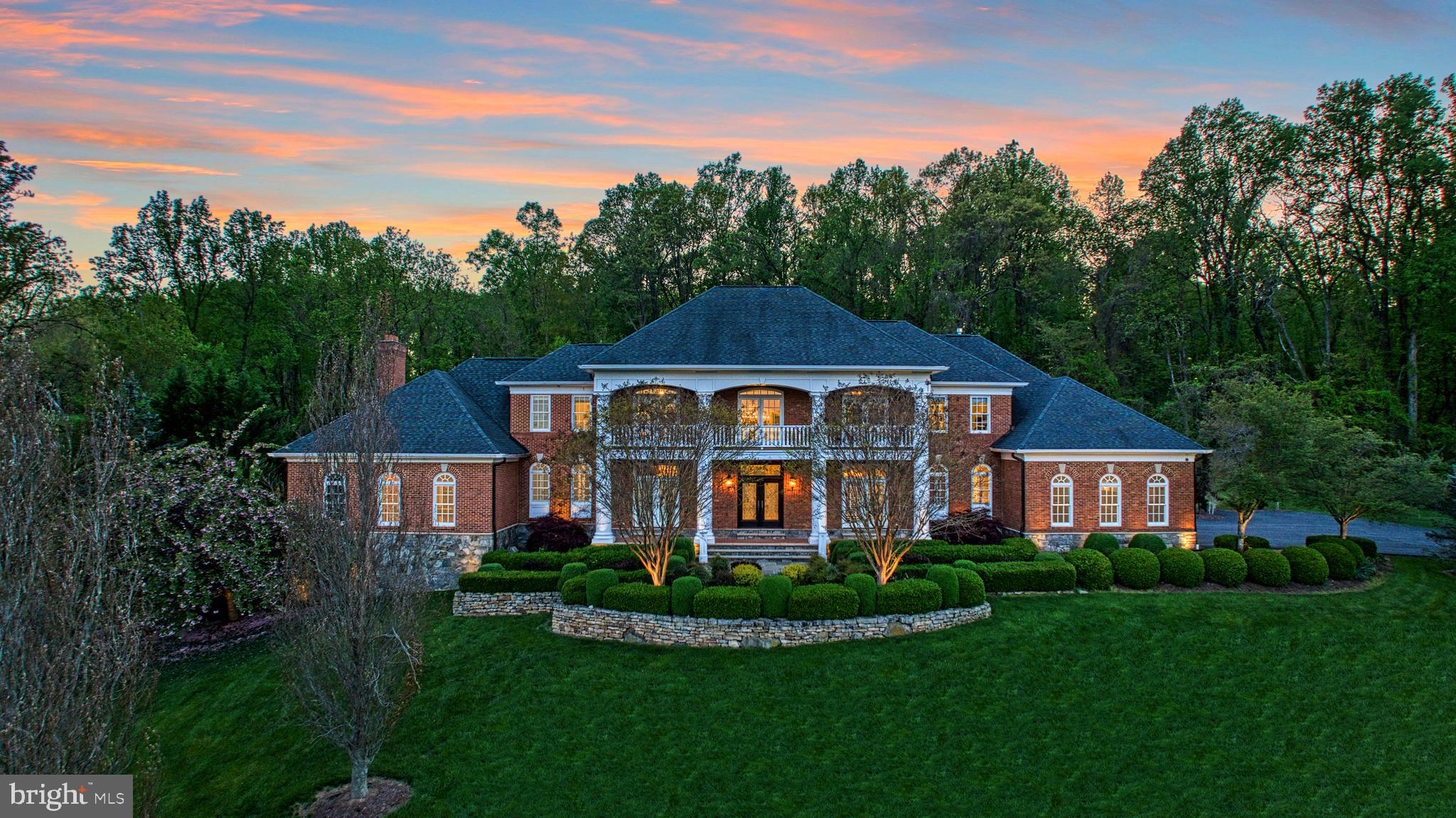 BEACON HILL - Residential