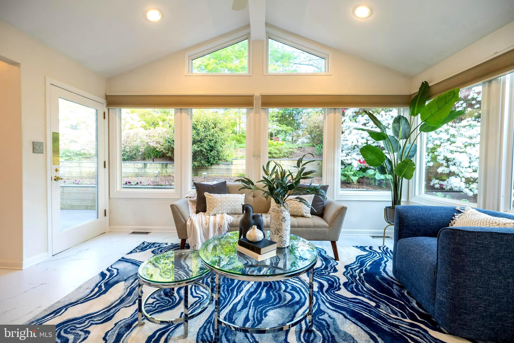 MIDDLERIDGE - Residential