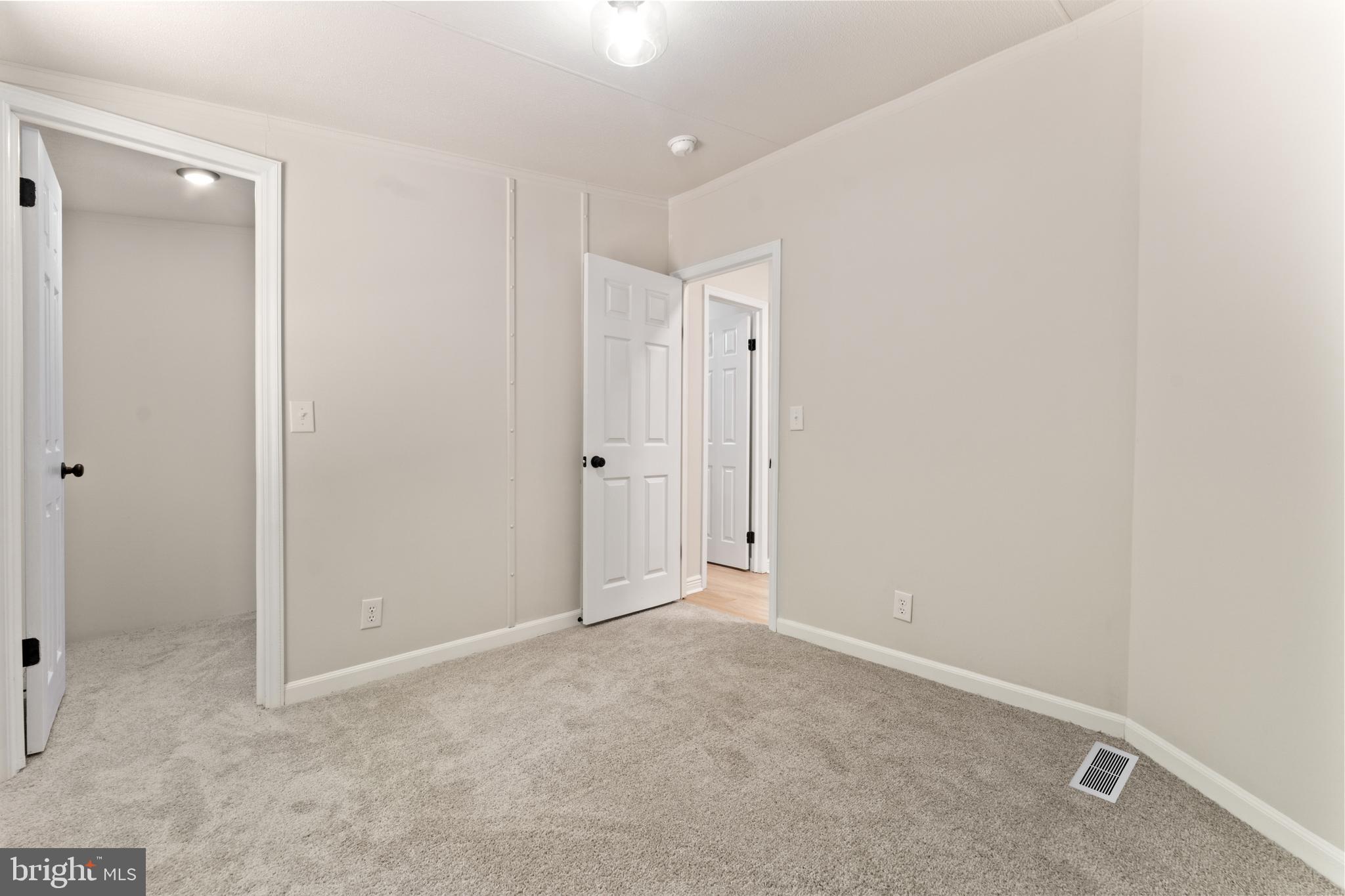 THE HOLMES ESTATES - Residential