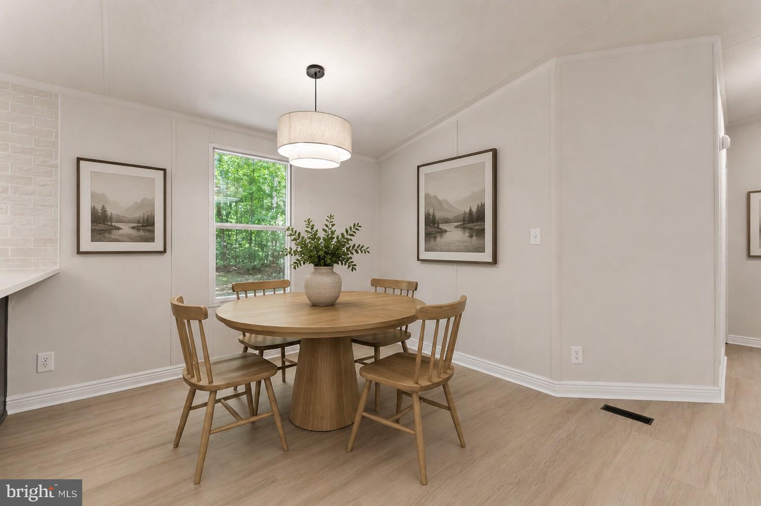 THE HOLMES ESTATES - Residential