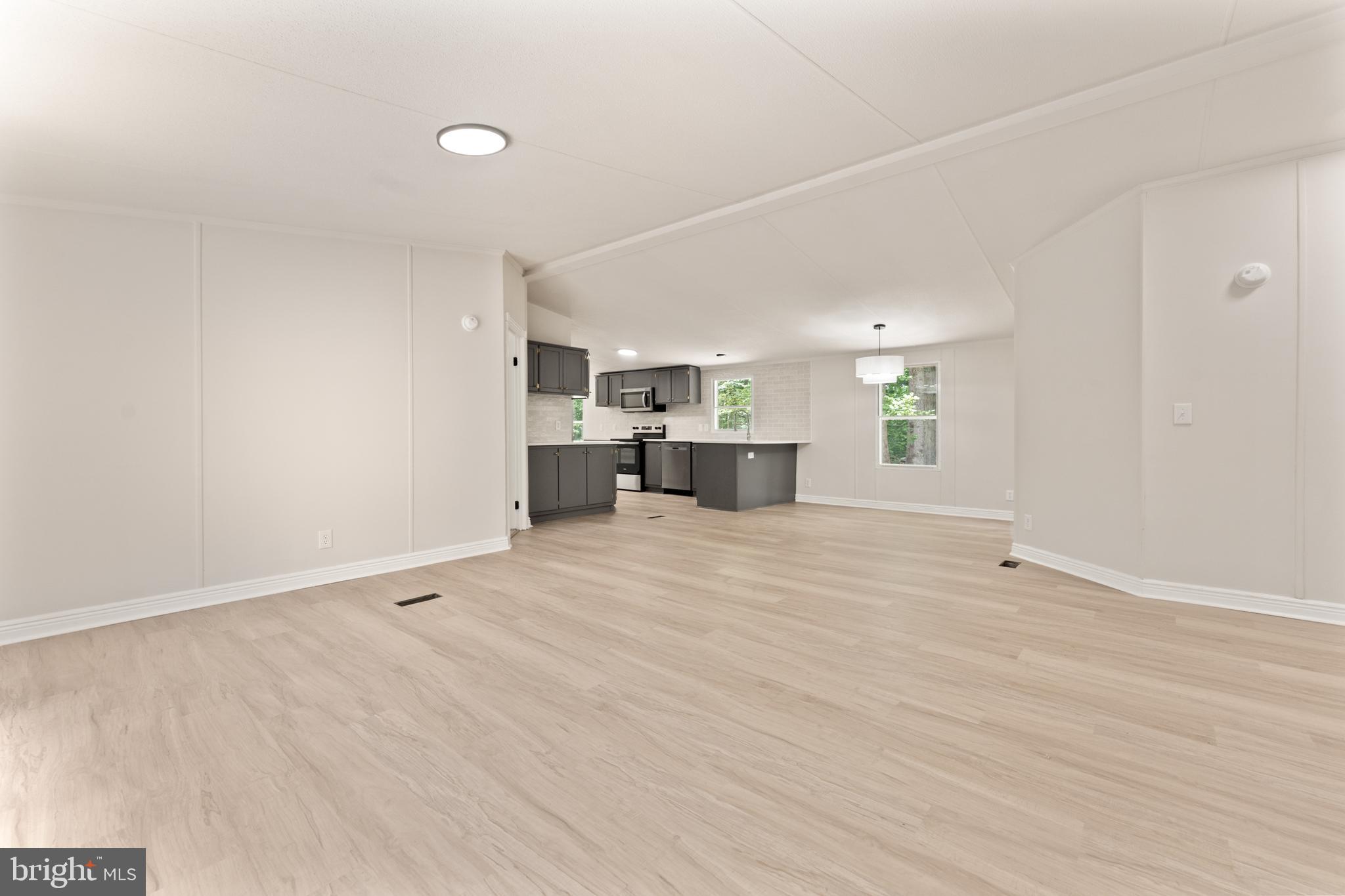 THE HOLMES ESTATES - Residential