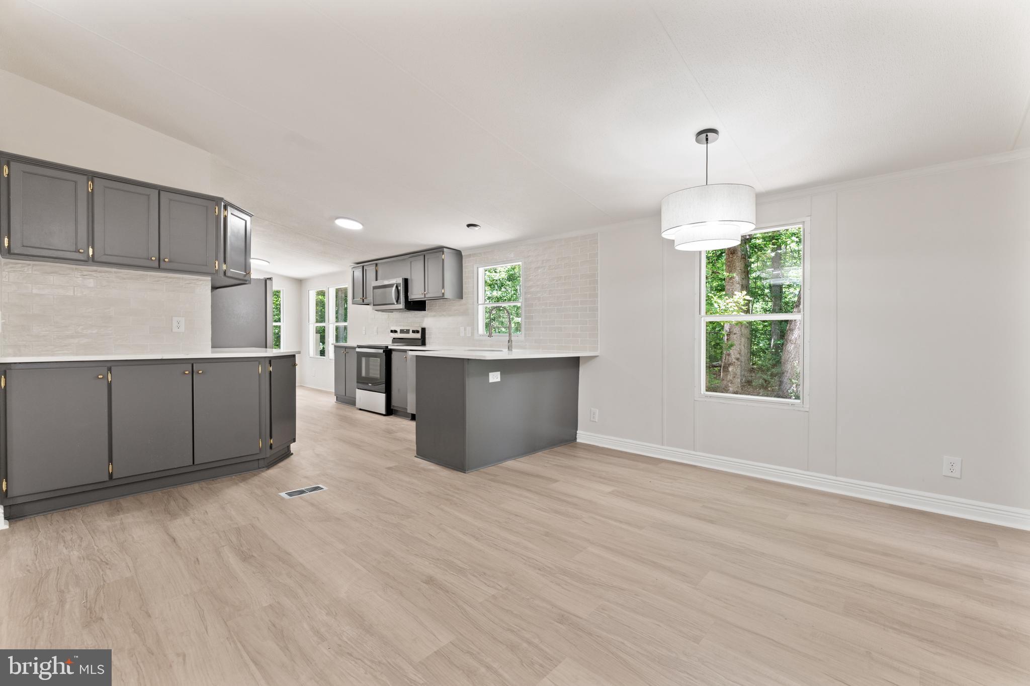 THE HOLMES ESTATES - Residential
