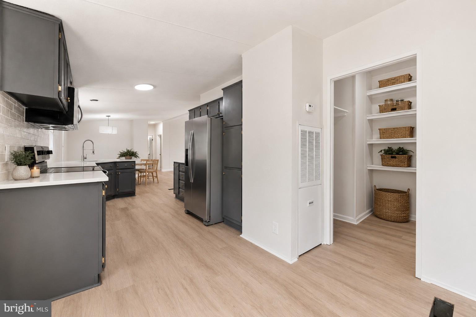 THE HOLMES ESTATES - Residential