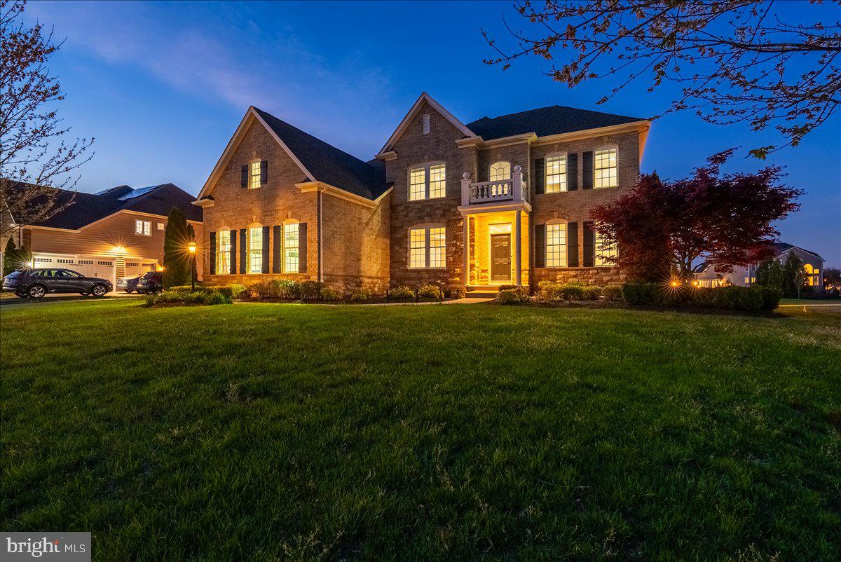 DAWSON'S CORNER - Residential