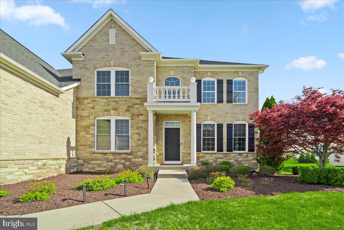 DAWSON'S CORNER - Residential