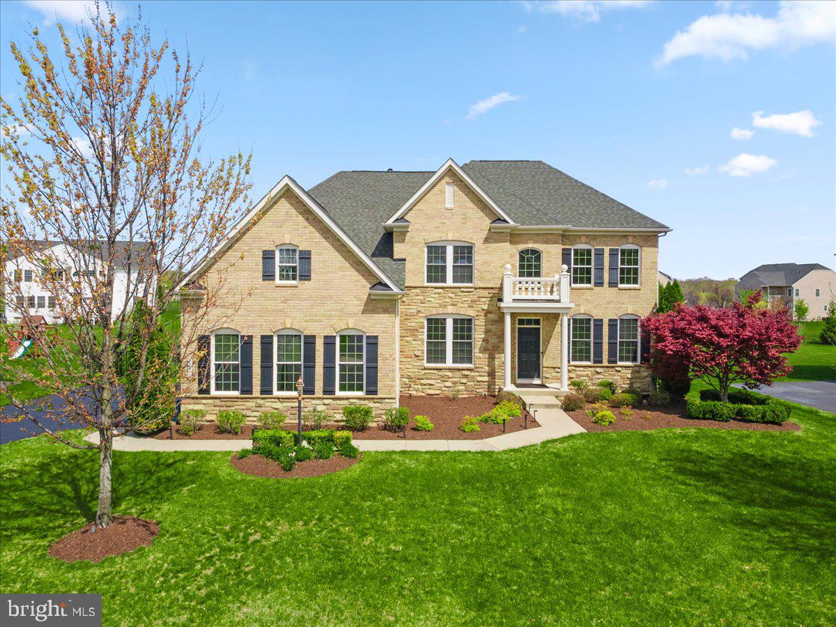 DAWSON'S CORNER - Residential