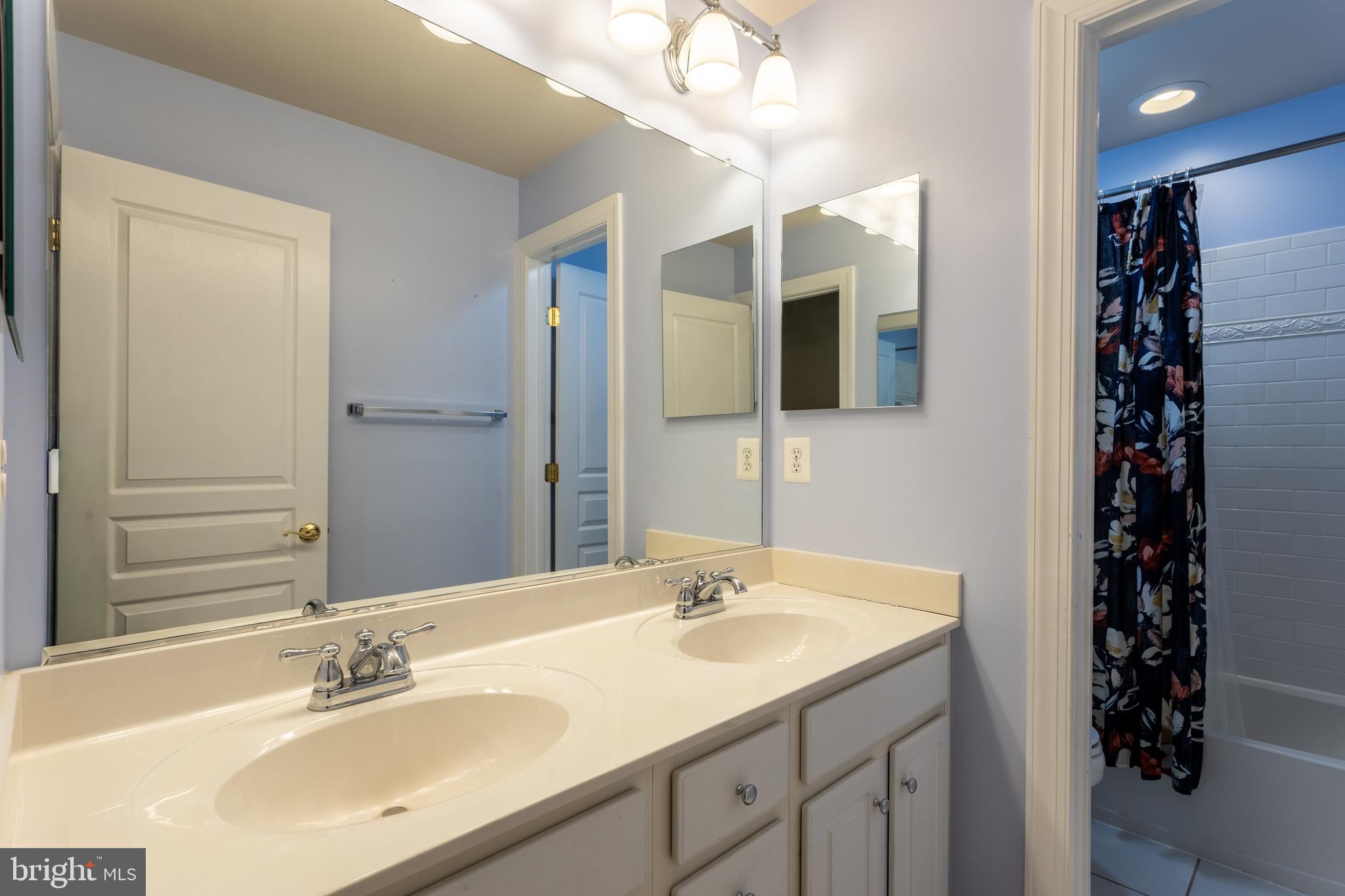 PERRY HALL MEADOWS - Residential