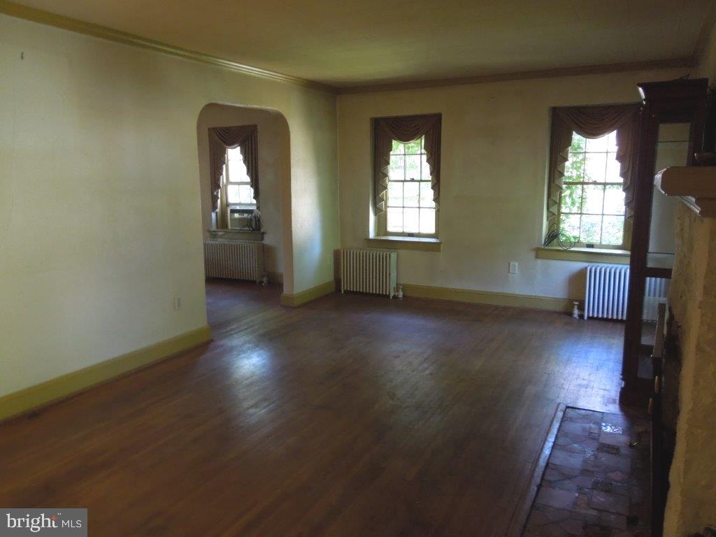 ELMWOOD - Residential