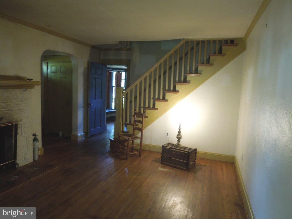 ELMWOOD - Residential