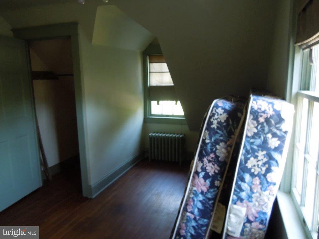 ELMWOOD - Residential