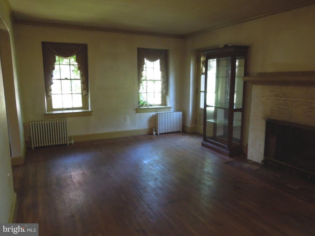 ELMWOOD - Residential
