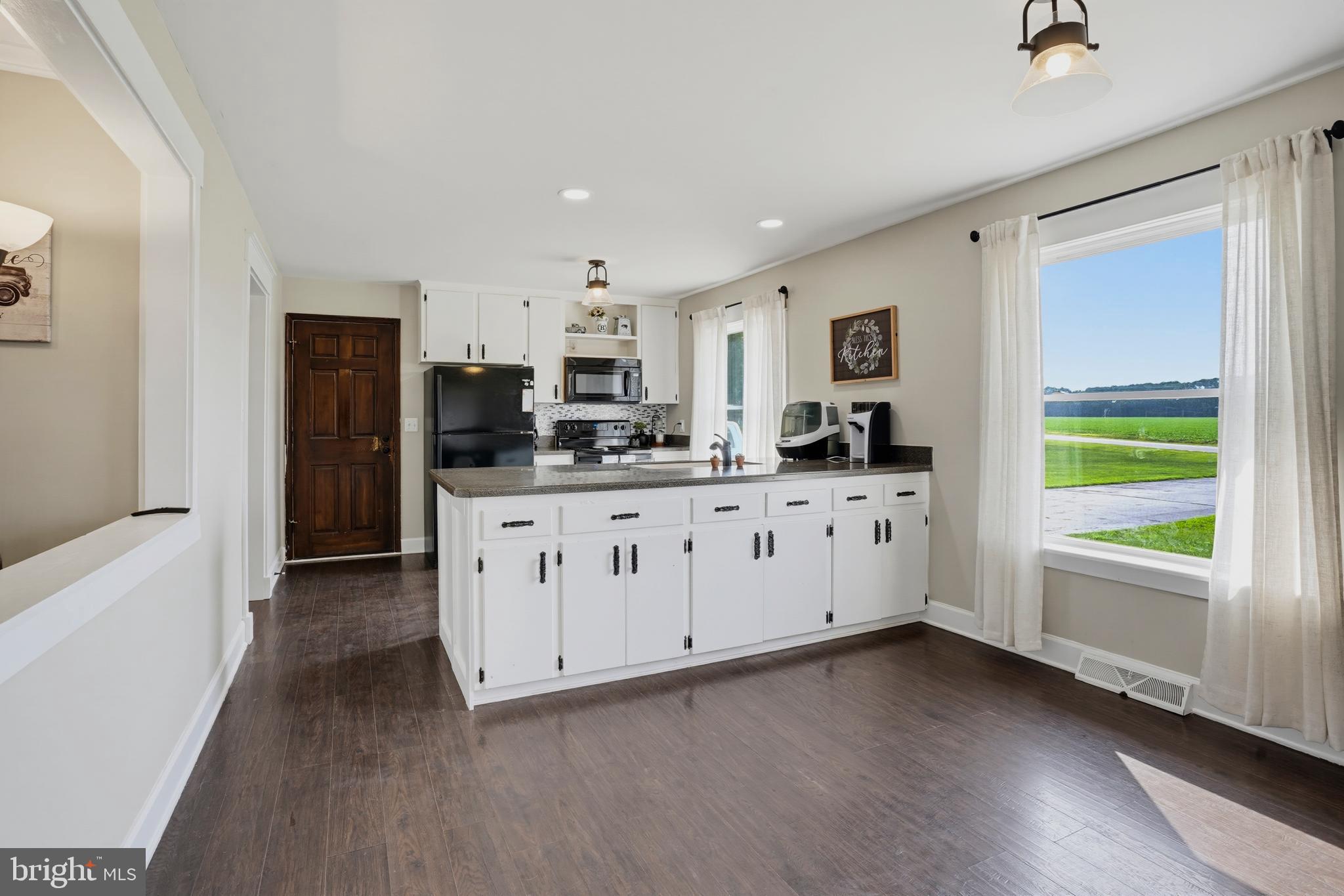 SCOTCH POINT - Residential