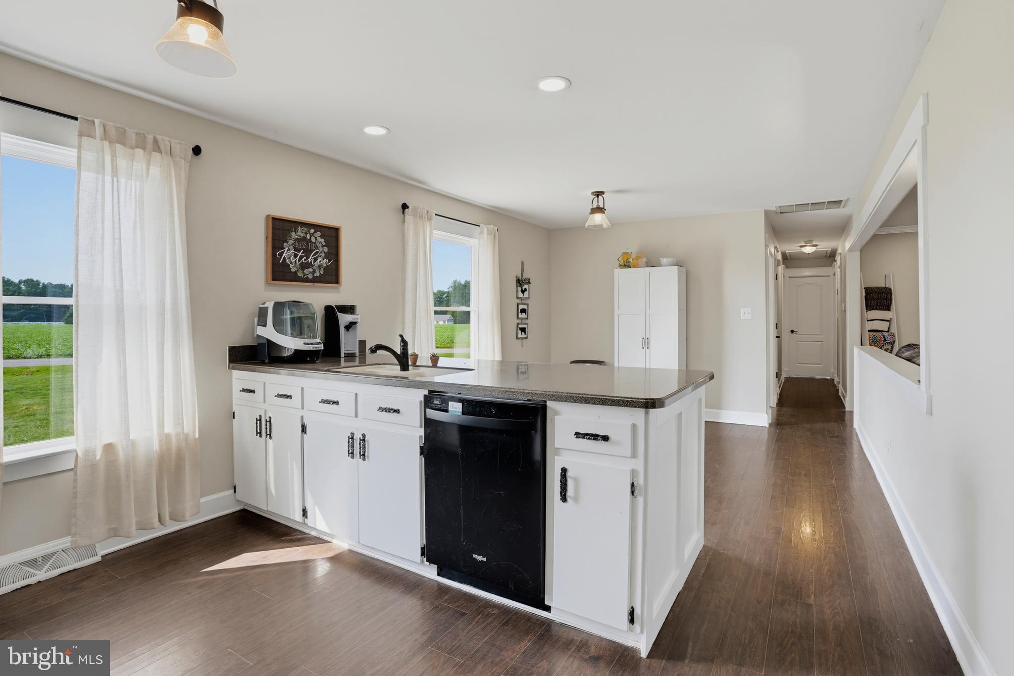 SCOTCH POINT - Residential