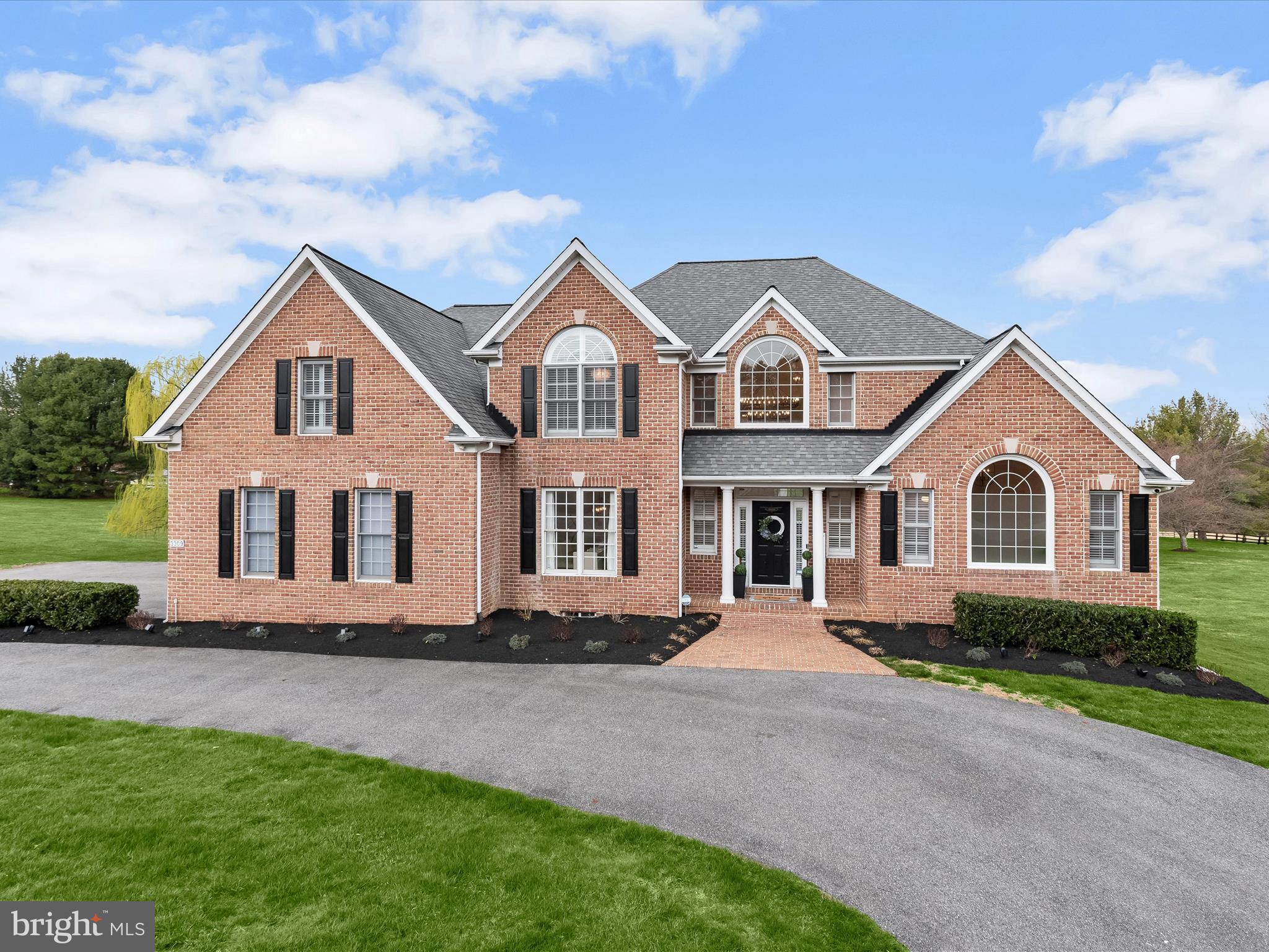 FOX VALLEY ESTATES - Residential
