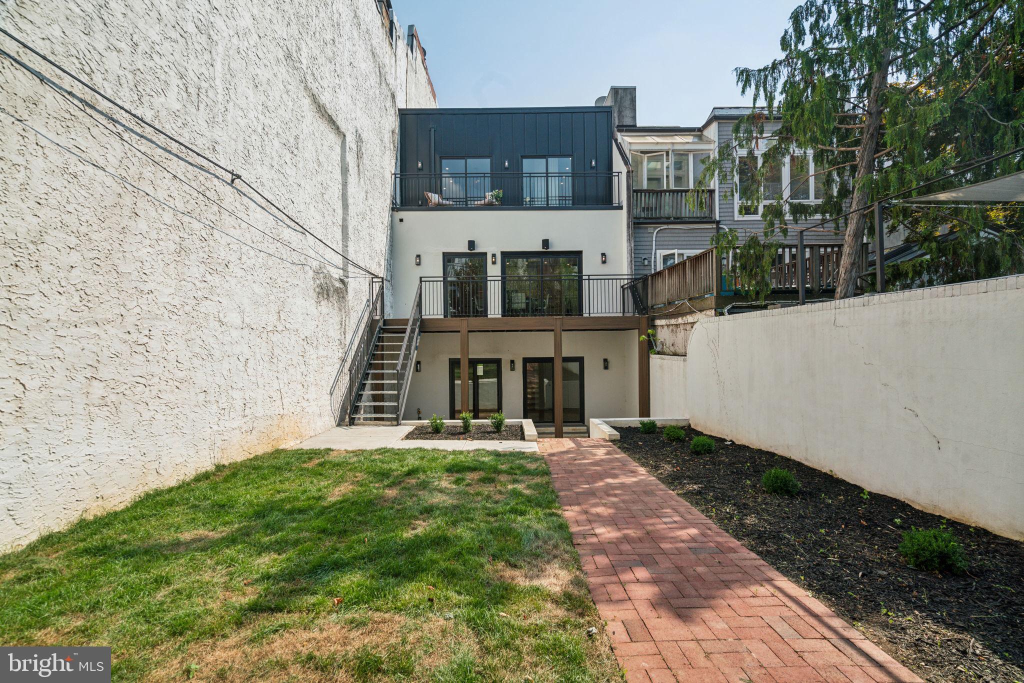 FAIRMOUNT - Residential
