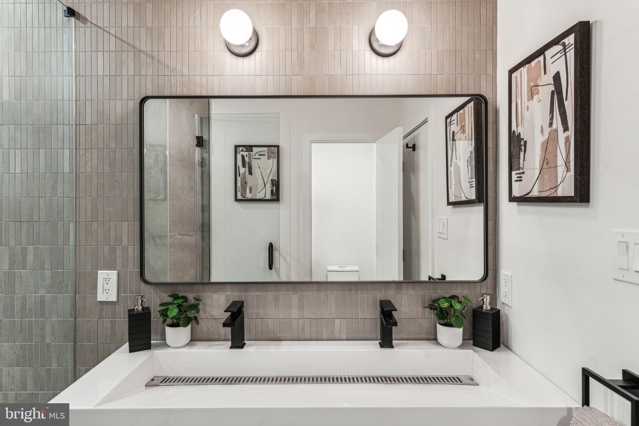 FAIRMOUNT - Residential