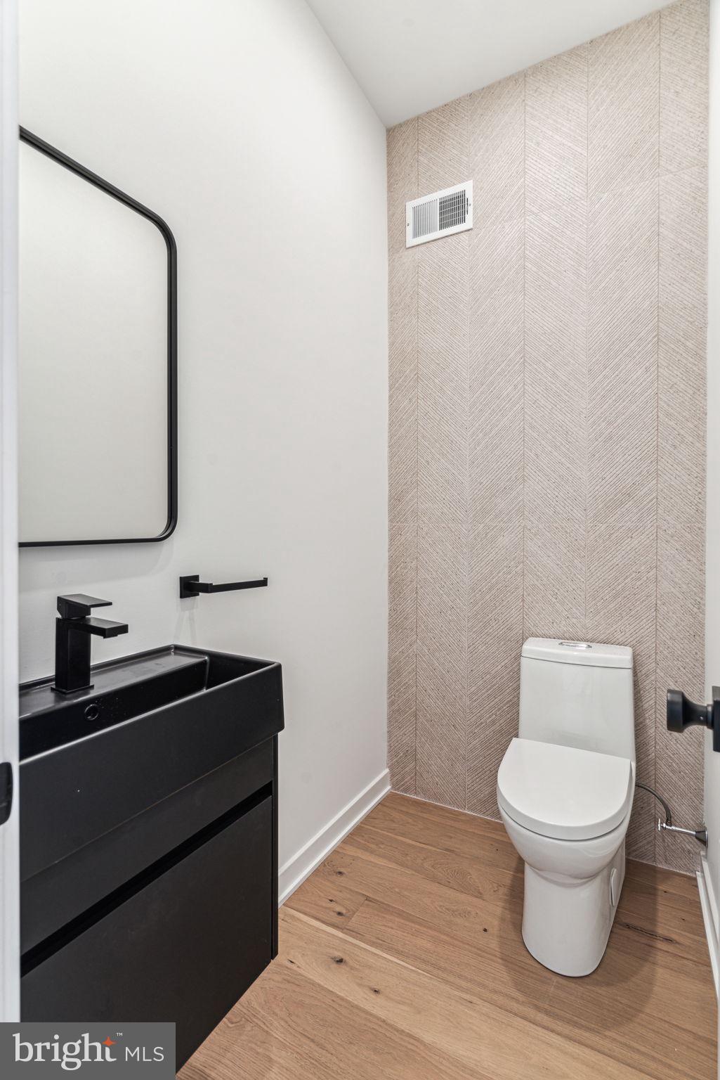 FAIRMOUNT - Residential