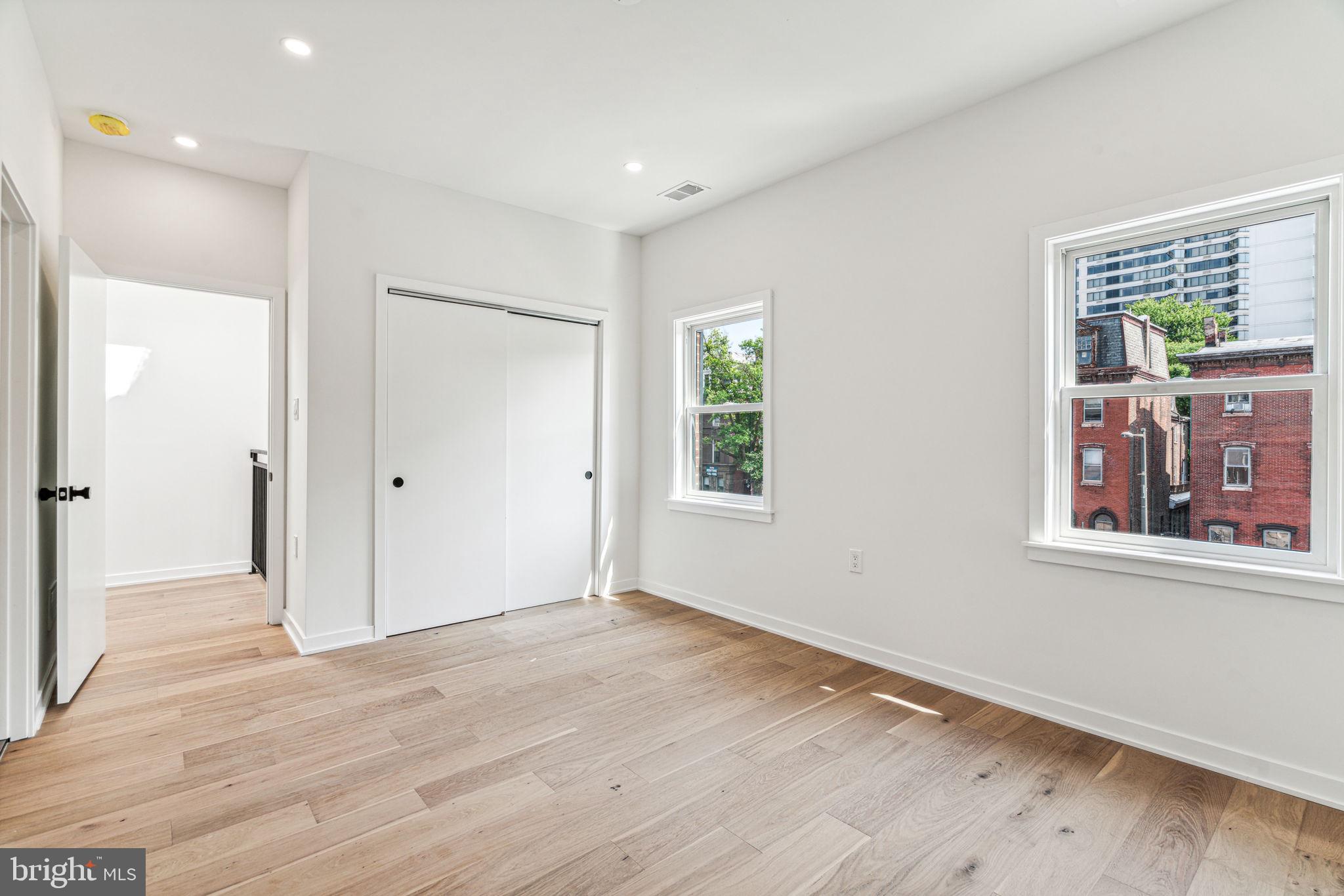 FAIRMOUNT - Residential