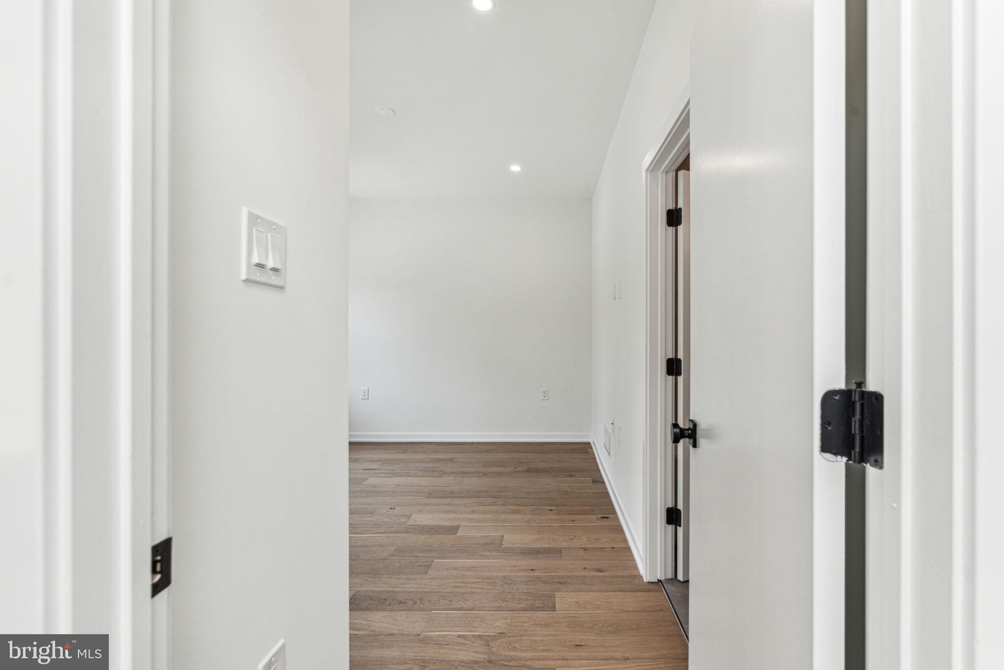 FAIRMOUNT - Residential