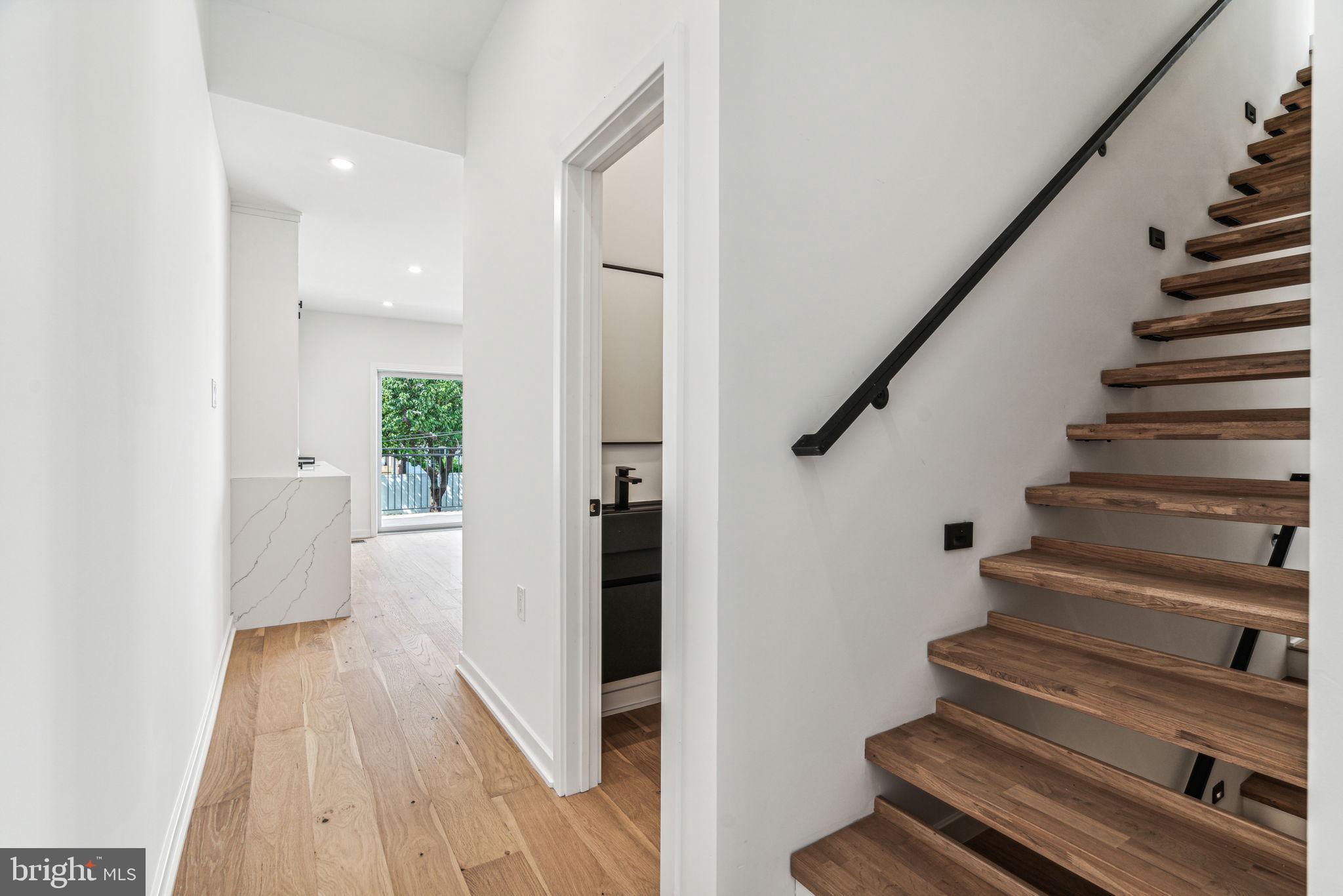 FAIRMOUNT - Residential
