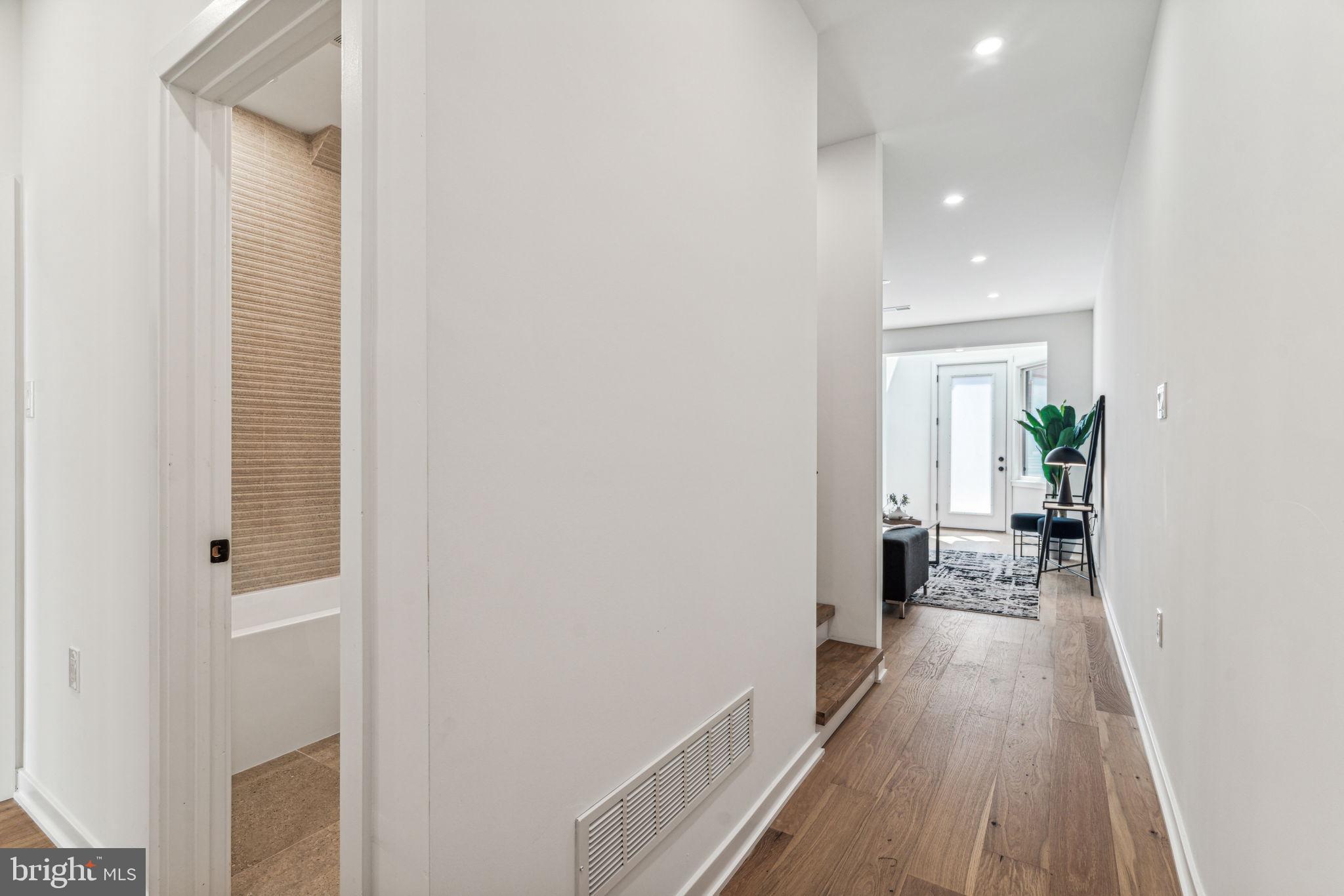 FAIRMOUNT - Residential