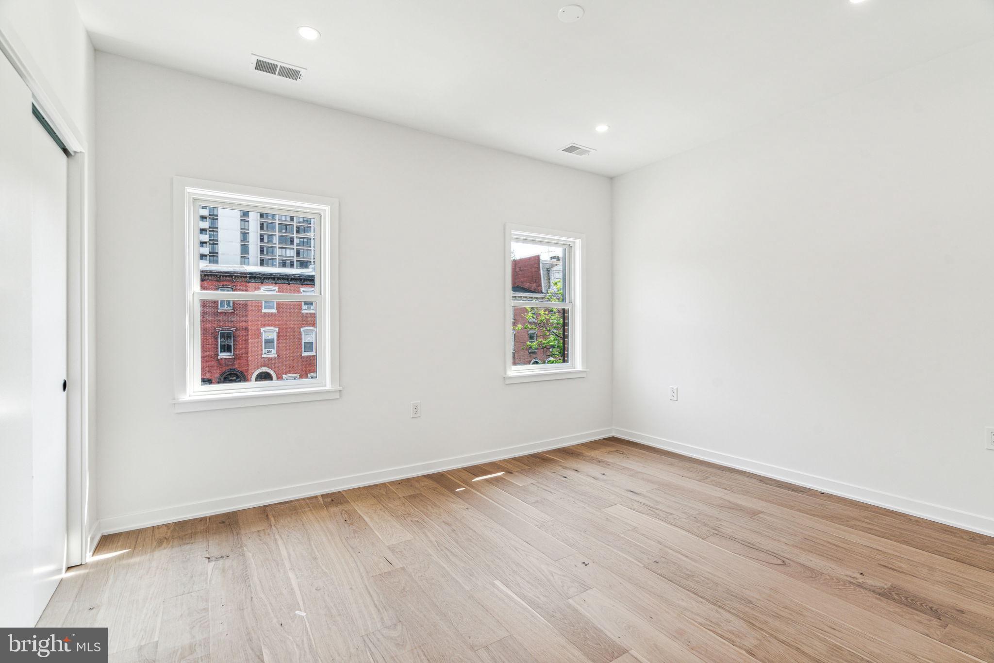 FAIRMOUNT - Residential