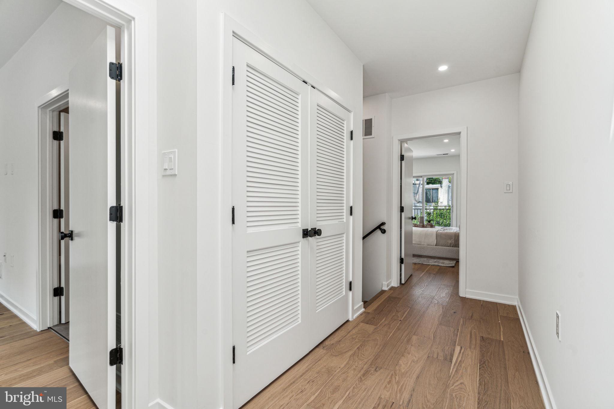 FAIRMOUNT - Residential