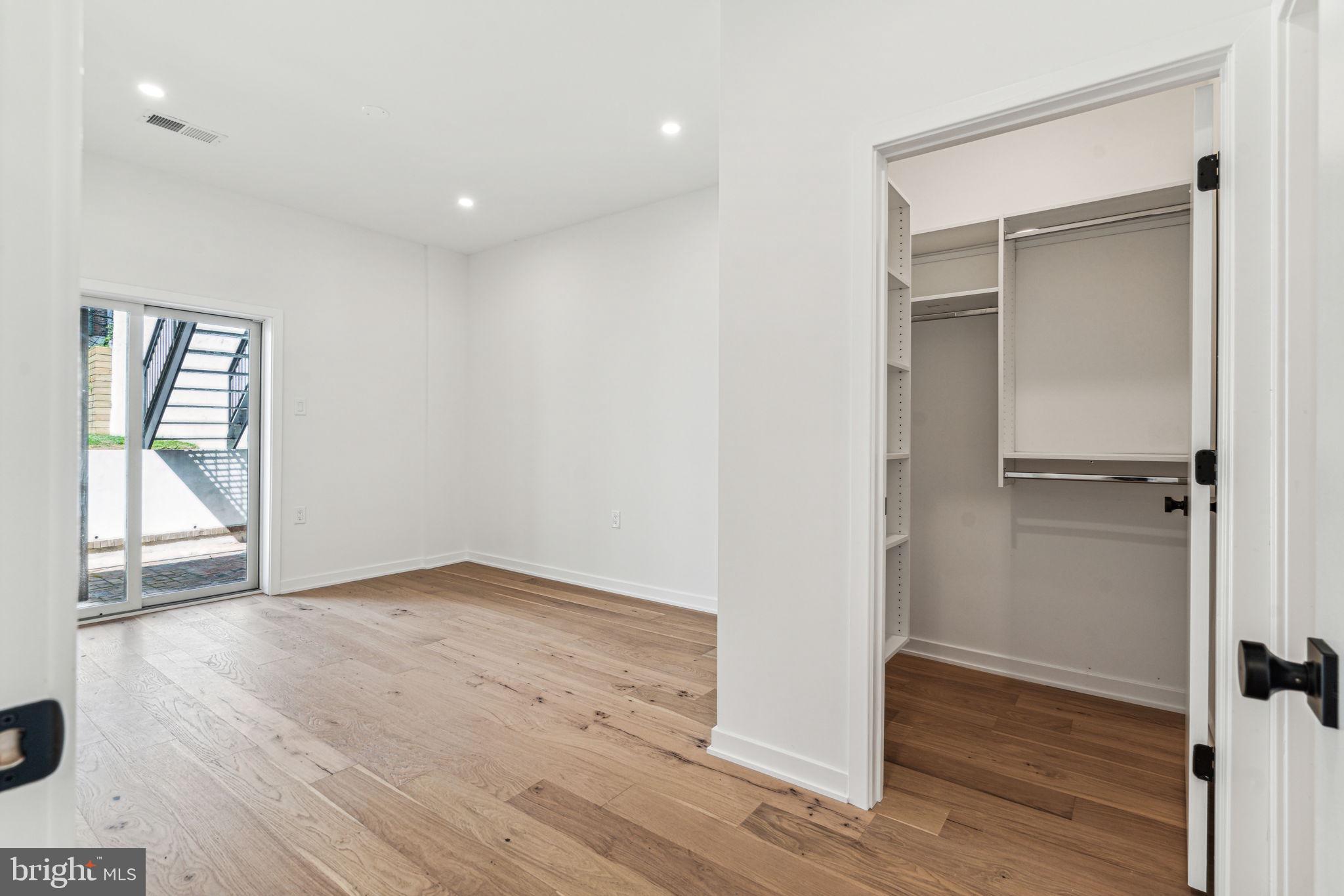 FAIRMOUNT - Residential