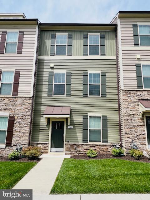 HARRINGTON TERRACE - Residential Lease