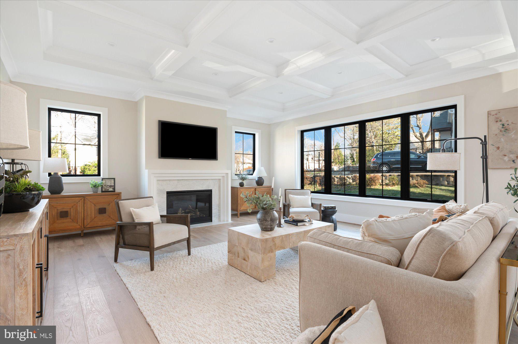 YORKTOWN - Residential