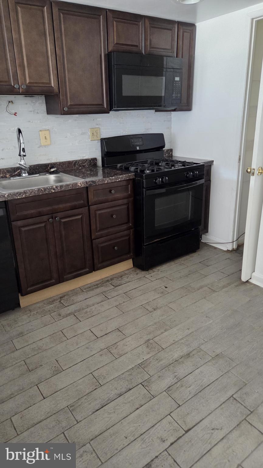HOLLY HILL CONDOMINIUMS - Residential