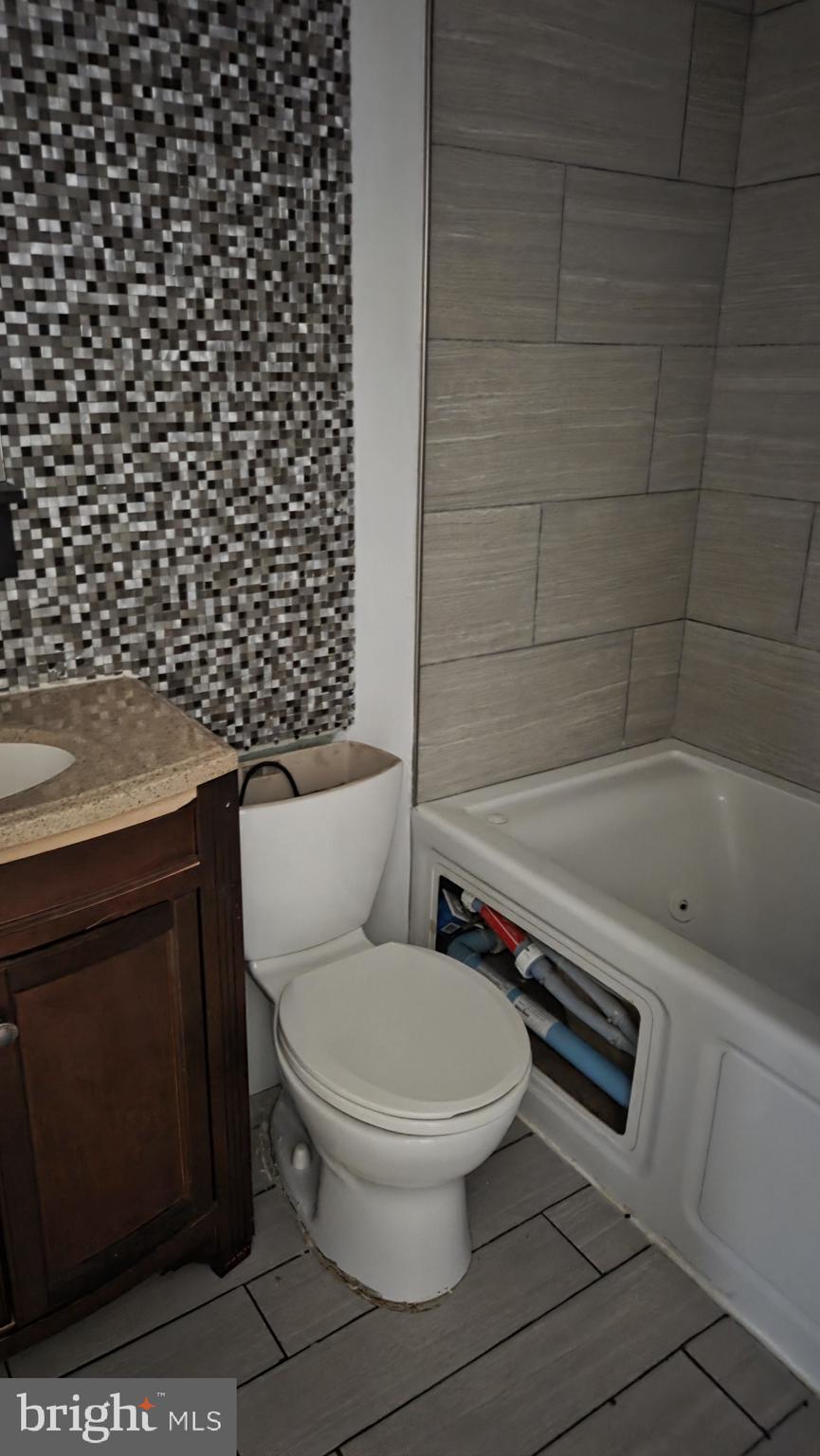 HOLLY HILL CONDOMINIUMS - Residential