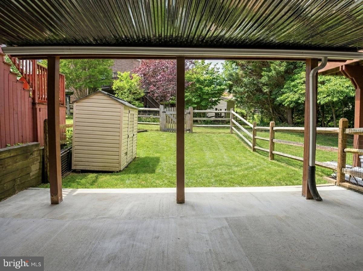 HINES ESTATES - Residential