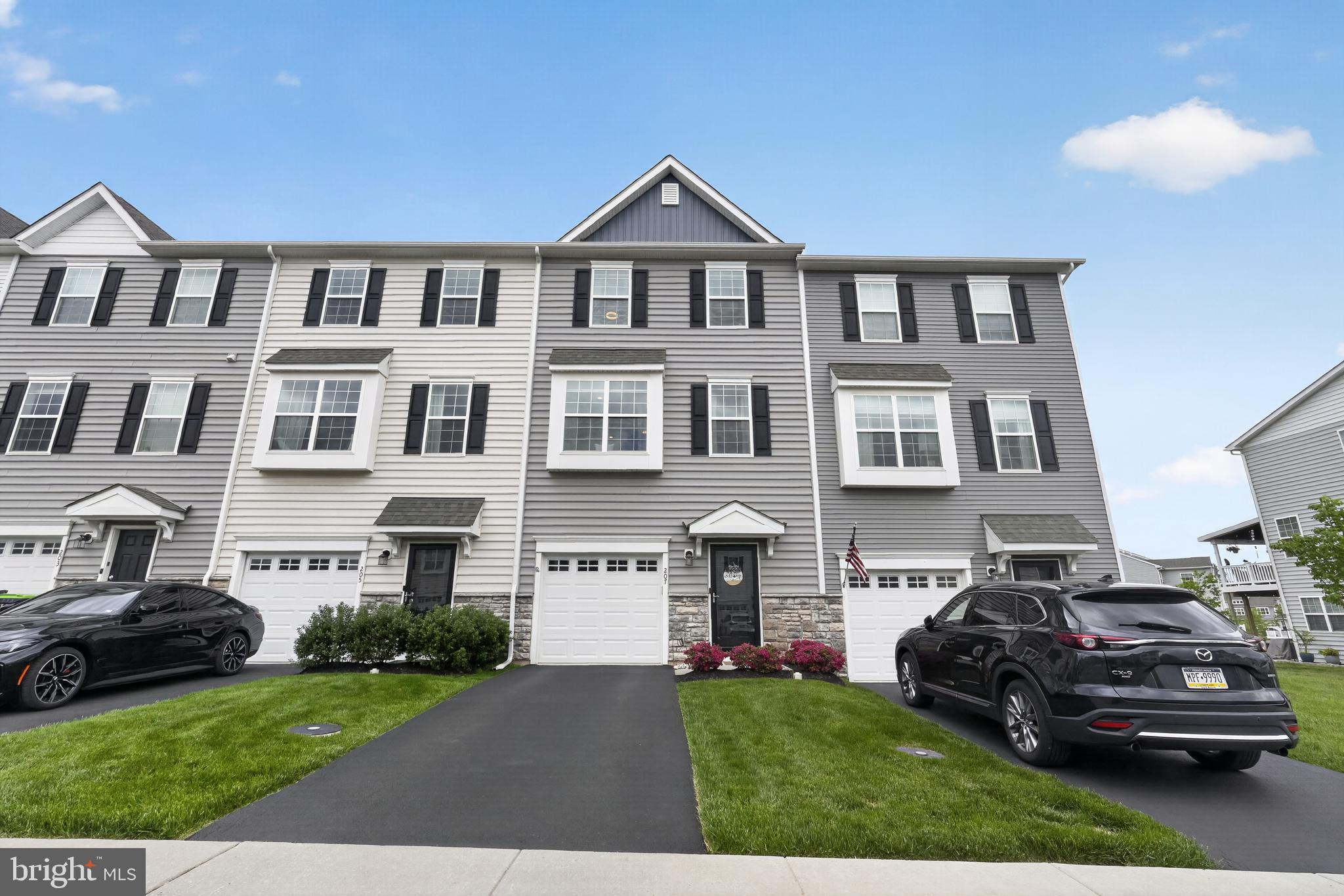 ENCLAVE AT RIDGEWOOD - Residential