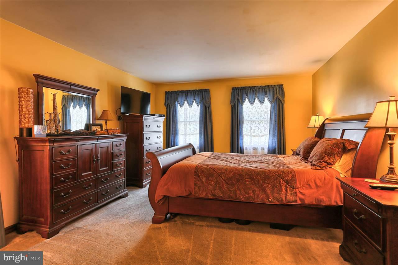 FAIRWAY ESTATES - Residential