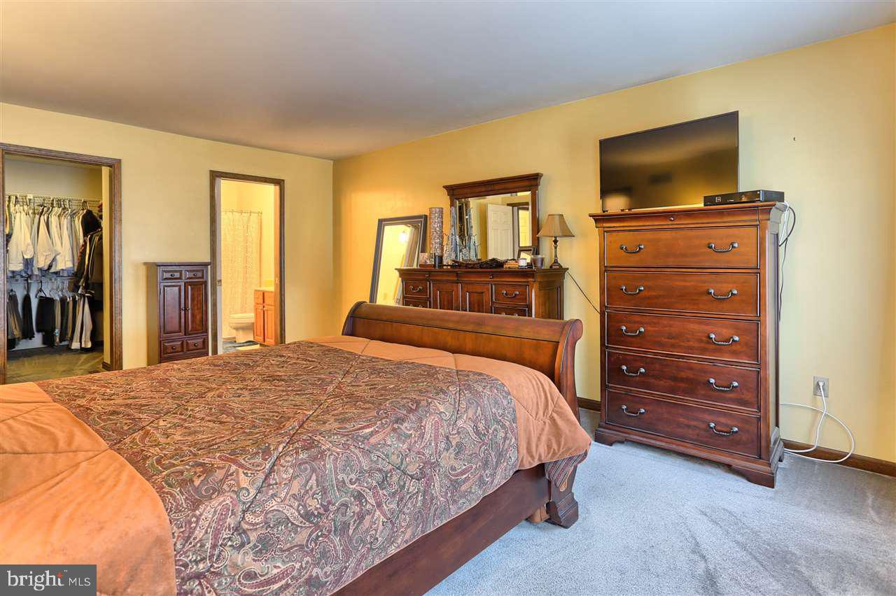 FAIRWAY ESTATES - Residential