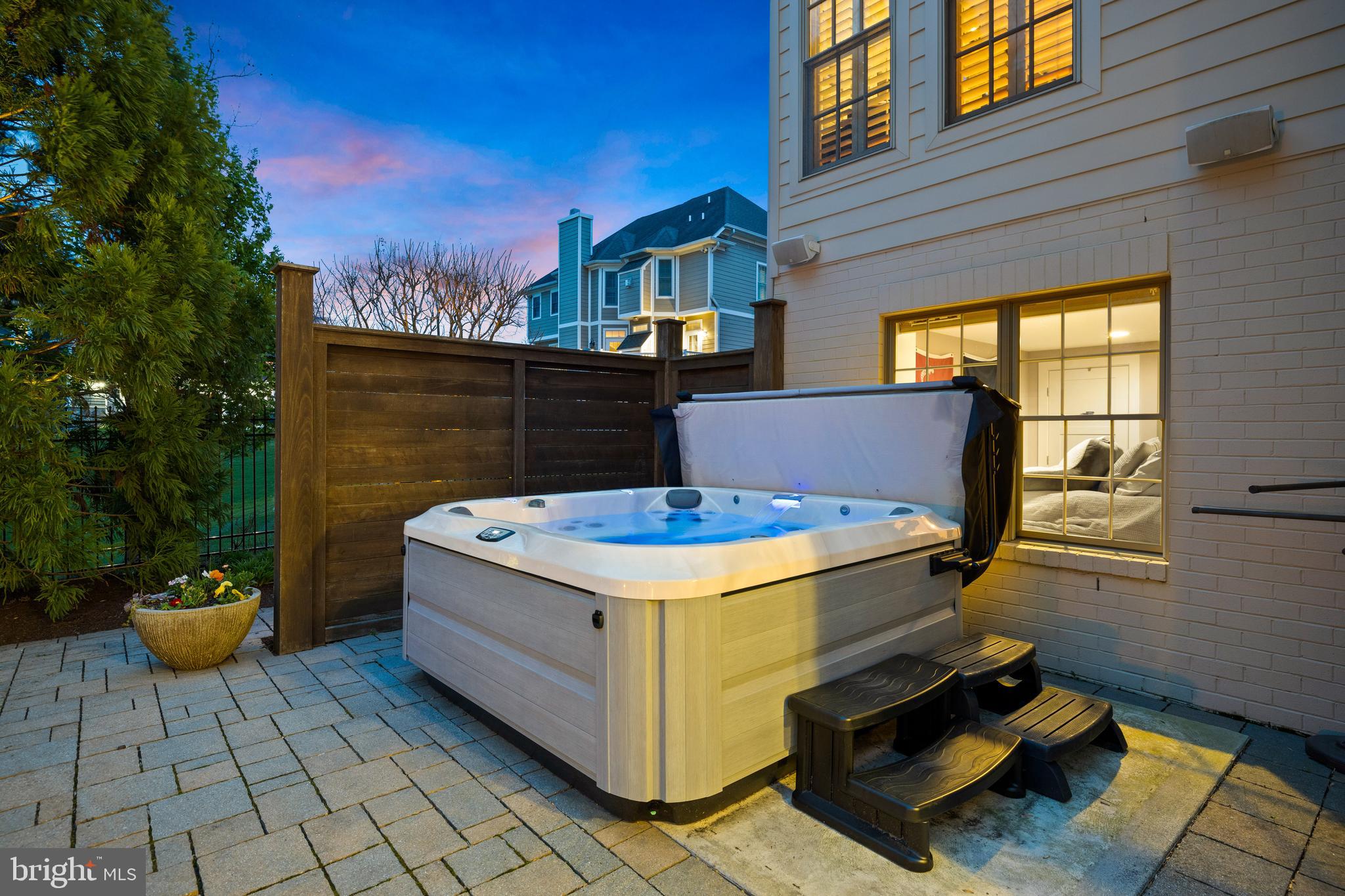 RUXTON - Residential