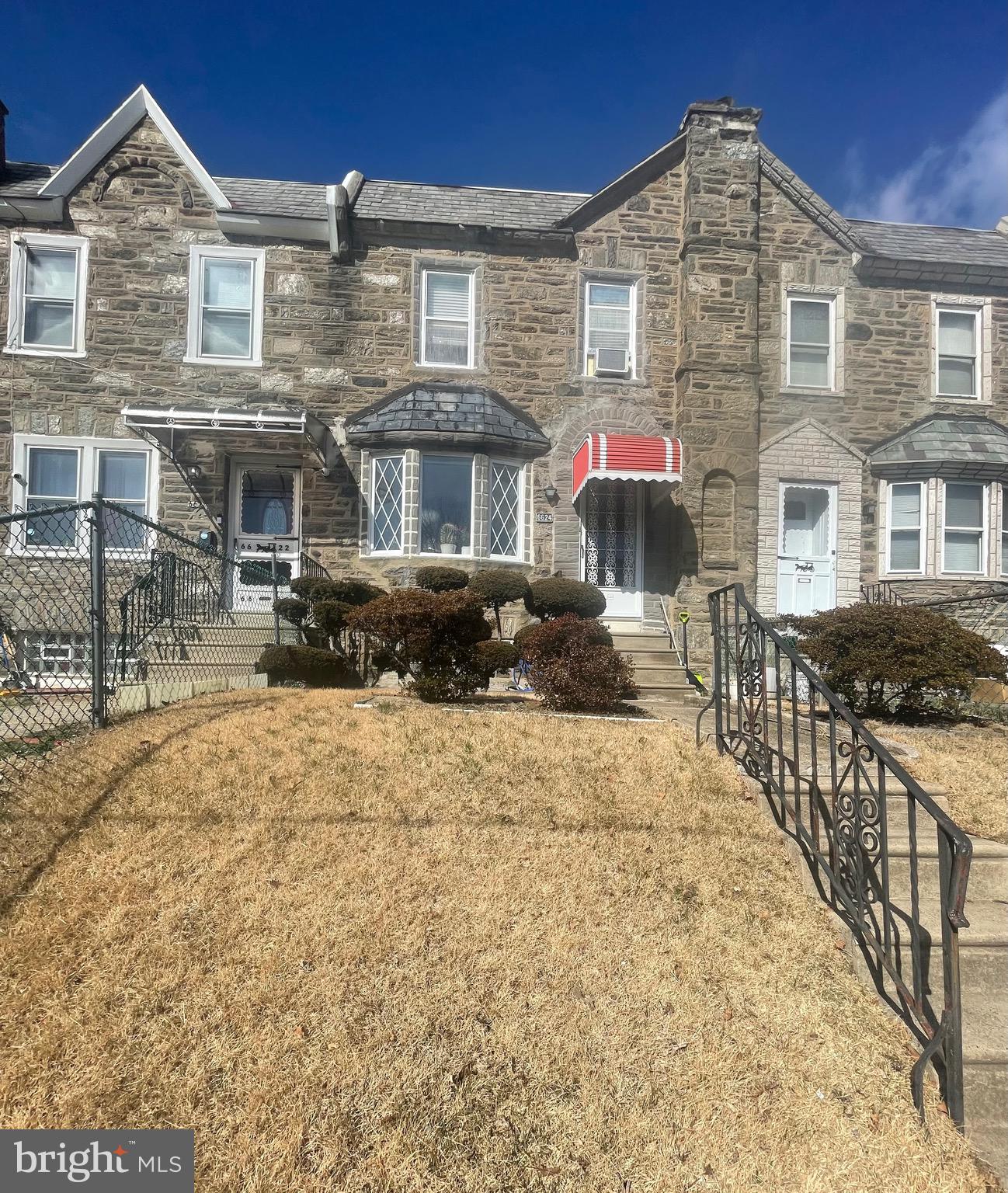 OXFORD CIRCLE - Residential