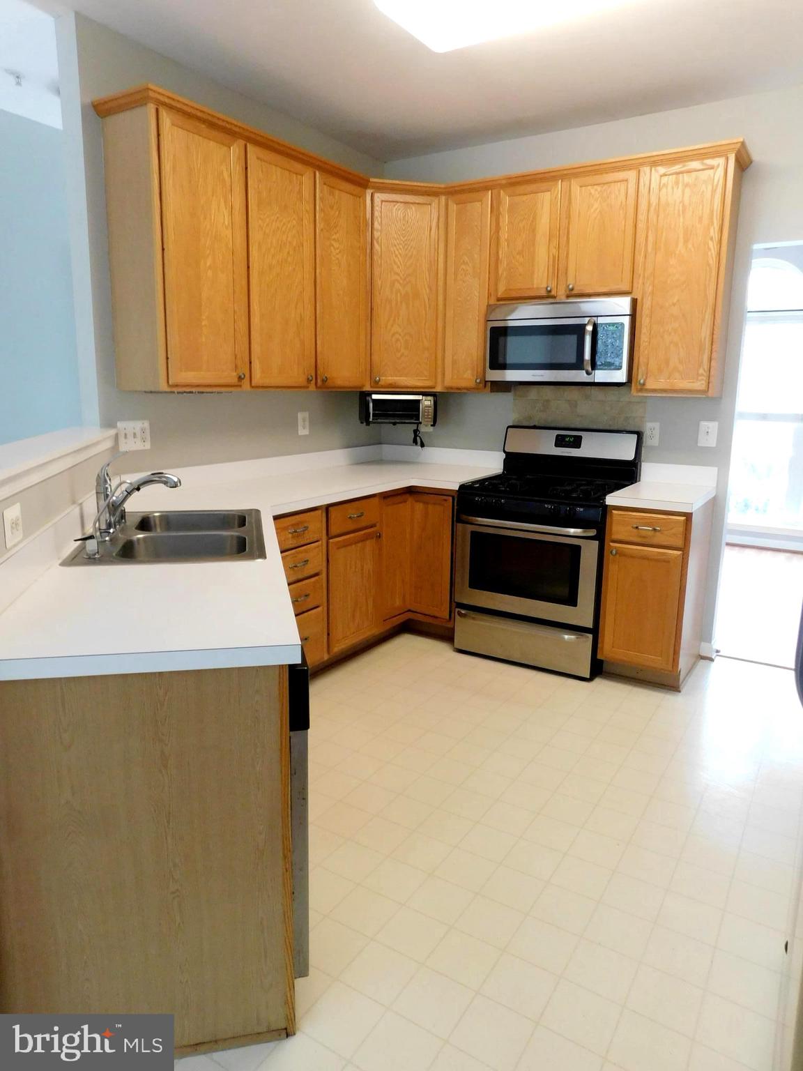 HOLLY WOODS - Residential