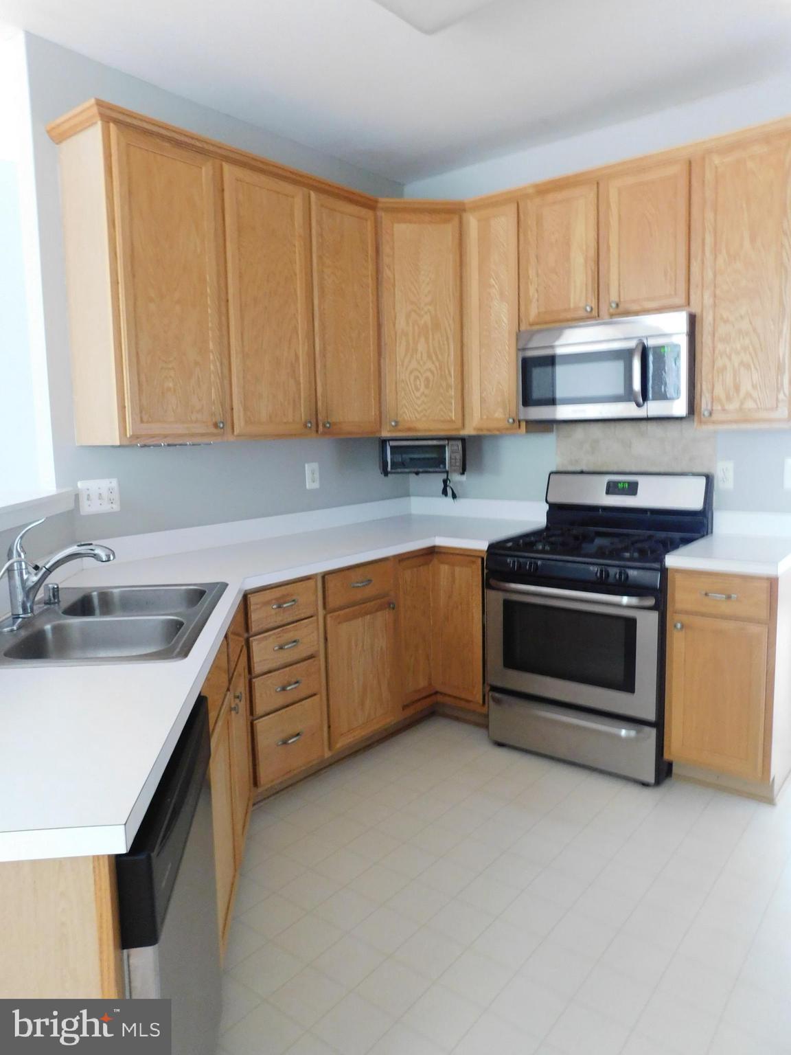 HOLLY WOODS - Residential