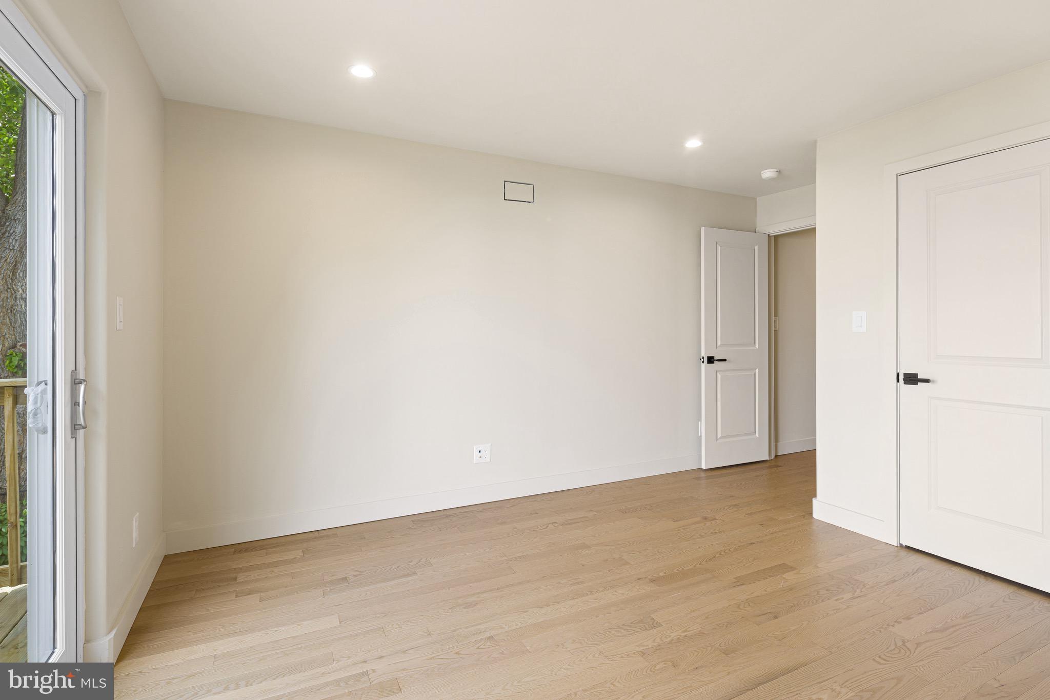 RICHMOND - Residential