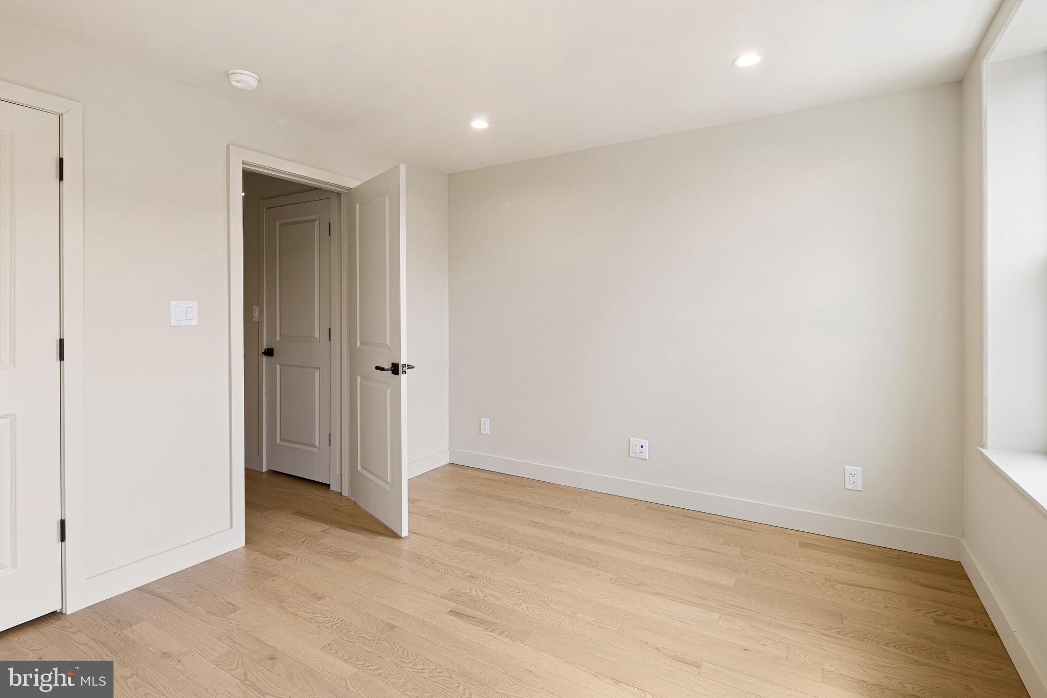 RICHMOND - Residential