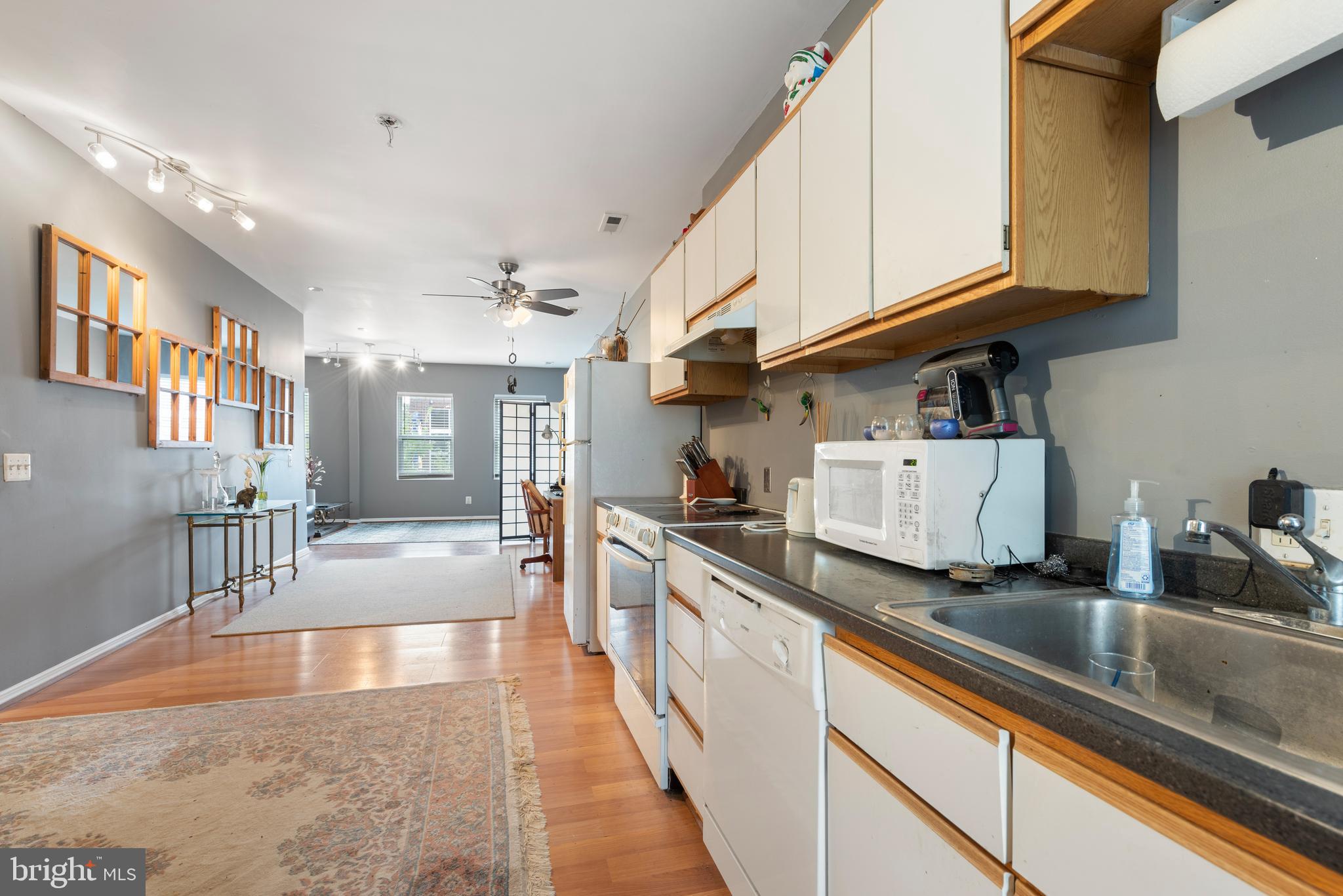 STATION NORTH ARTS DISTRICT - Residential Income