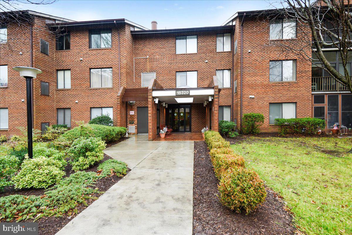 LEISURE WORLD - Residential